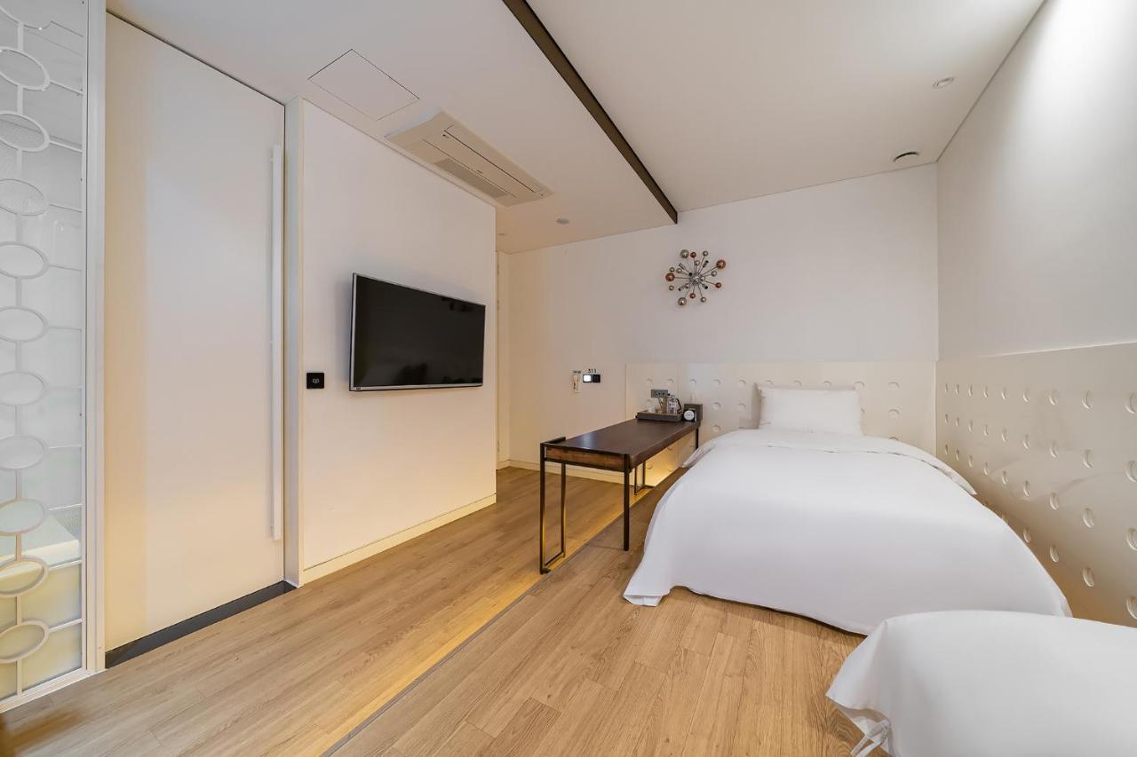 Hotel The Designers Kondae Сеул Экстерьер фото